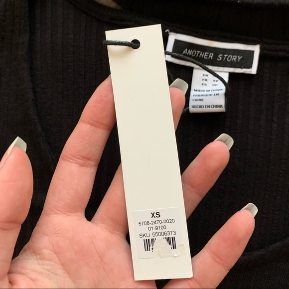 3 For $20 NWT ANOTHER STORY Ribbed Bell Long Sleeve Top With Choker - Picture 5 of 5